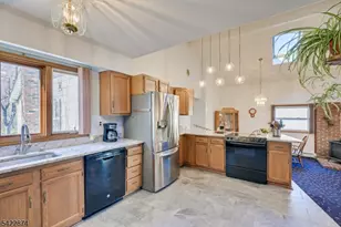 16 Sky Top Rd, Lebanon Township, NJ 07853 - Photo 20