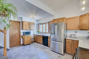 16 Sky Top Rd, Lebanon Township, NJ 07853 - Photo 16