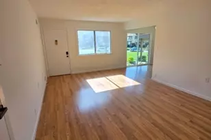 2007A Stonegate Ln, Stanhope, NJ 07874 - Photo 2