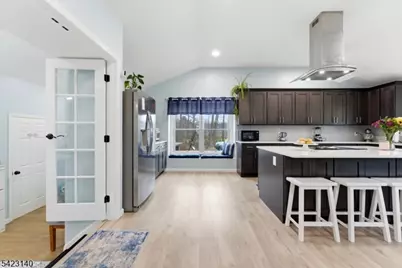 17 Fairmount Rd W, Tewksbury Township, NJ 07830 - Photo 8