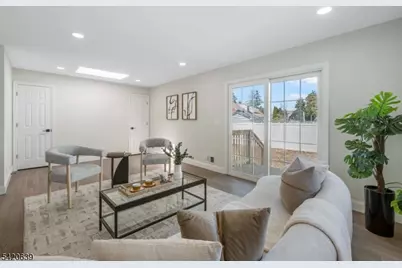 1905 Oakwood Pkwy, Union Township, NJ 07083 - Photo 10