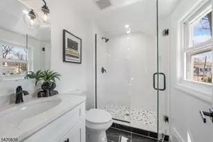 1905 Oakwood Pkwy, Union Township, NJ 07083 - Photo 16