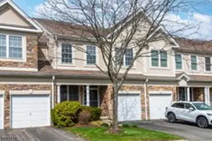 168 Levinberg Ln, Wayne Twp., NJ 07470 - Photo 2