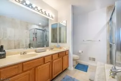 168 Levinberg Ln, Wayne Twp., NJ 07470 - Photo 22