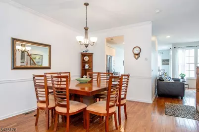 168 Levinberg Ln, Wayne Twp., NJ 07470 - Photo 8