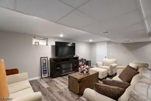 22 Andrew St, Green Brook Township, NJ 08812 - Photo 18