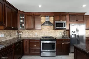 22 Andrew St, Green Brook Township, NJ 08812 - Photo 4