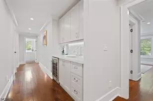 290 Long Hill Dr, Millburn, NJ 07078 - Photo 10