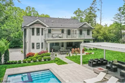 290 Long Hill Dr, Millburn, NJ 07078 - Photo 20