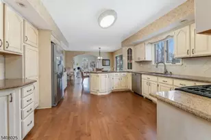 6 Bluebird Ct, Raritan Township, NJ 08822 - Photo 8