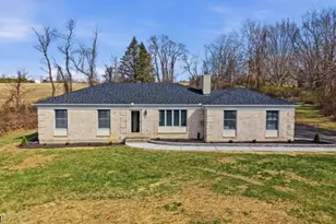 193 Bryans Rd, Washington Township, NJ 08827 - Photo 2