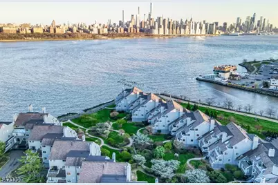 8C Cove Ln, North Bergen Twp., NJ 07047 - Photo 30