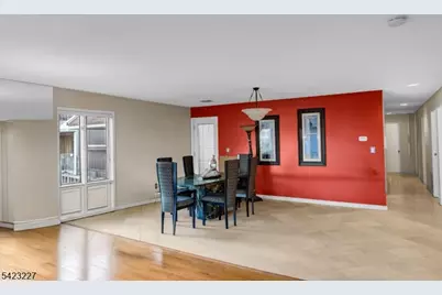 8C Cove Ln, North Bergen Twp., NJ 07047 - Photo 6