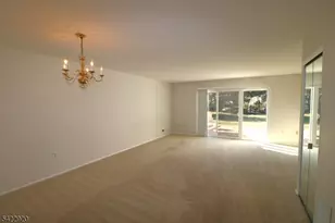 204 Red Crest Ln, Branchburg Township, NJ 08876 - Photo 4