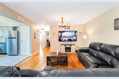 50 Deanna Dr Unit #130, Hillsborough Township, NJ 08844 - Photo 2