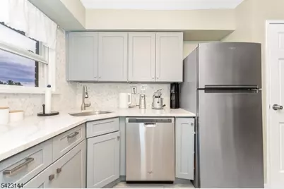 50 Deanna Dr Unit #130, Hillsborough Township, NJ 08844 - Photo 16