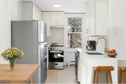 56 Holmes St, Belleville, NJ 07109 - Photo 8