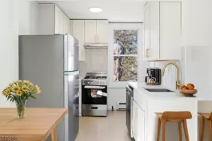 56 Holmes St, Belleville, NJ 07109 - Photo 8