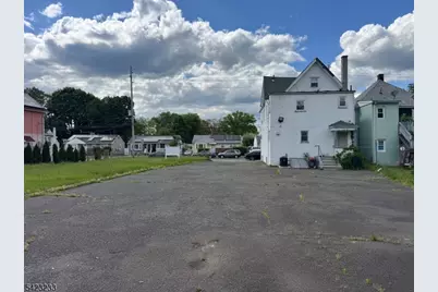 814 E 3rd St, Plainfield, NJ 07062 - Photo 2