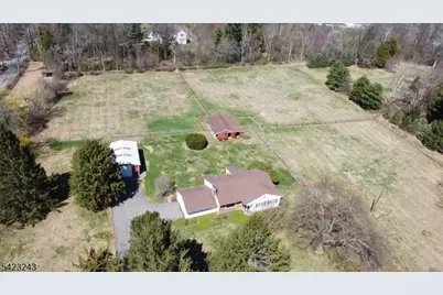 1 Scarlet Oak Rd, Tewksbury Township, NJ 07830 - Photo 6