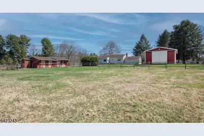 1 Scarlet Oak Rd, Tewksbury Township, NJ 07830 - Photo 10