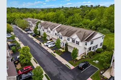 79 Autumn Ln, Montgomery Township, NJ 08558 - Photo 2