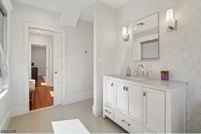 115 Park St, Montclair, NJ 07042 - Photo 32