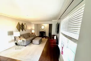 247 Riveredge Dr, Chatham Township, NJ 07928 - Photo 4