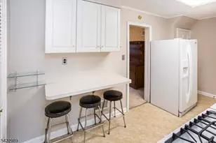 31 Burlington Rd, Clifton, NJ 07012 - Photo 10