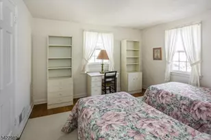 31 Burlington Rd, Clifton, NJ 07012 - Photo 18