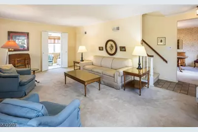 31 Burlington Rd, Clifton, NJ 07012 - Photo 4