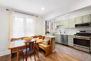 15A Parkway Village, Cranford Township, NJ 07016 - Photo 6