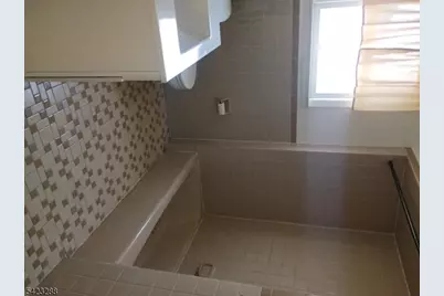 29 Orchard Rd, Maplewood, NJ 07040 - Photo 18