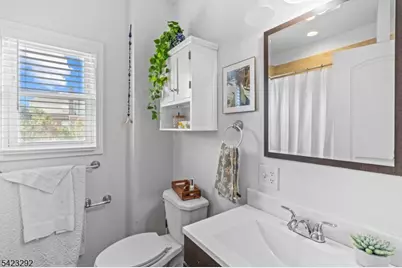 190 Stevens Ave, Cedar Grove, NJ 07009 - Photo 36