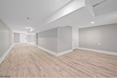 100 Kansas St #1, Hackensack, NJ 07601 - Photo 14