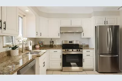 407 Cayuga Way, Westfield, NJ 07090 - Photo 10