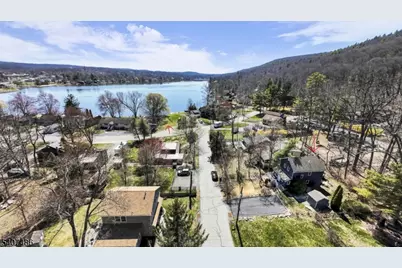 7 Shadowy Ln, West Milford, NJ 07480 - Photo 2