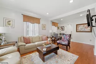 35 Bedford St, East Orange, NJ 07018 - Photo 4