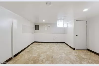 35 Bedford St, East Orange, NJ 07018 - Photo 28