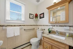 35 Bedford St, East Orange, NJ 07018 - Photo 14