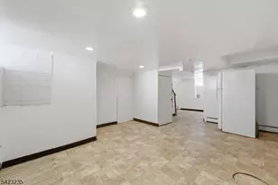 35 Bedford St, East Orange, NJ 07018 - Photo 26