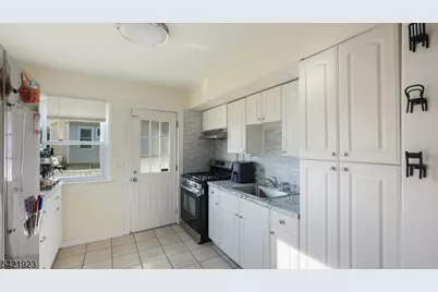 353 E Grant Ave, Roselle Park, NJ 07204 - Photo 10