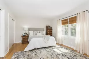 7 Evergreen Terrace, Millburn, NJ 07041 - Photo 12