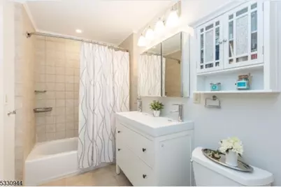 7 Evergreen Ter, Millburn, NJ 07041 - Photo 18