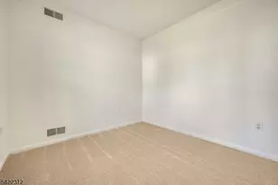 87 Kensington Cir, White Township, NJ 07823 - Photo 4