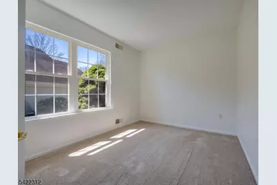 87 Kensington Cir, White Township, NJ 07823 - Photo 16