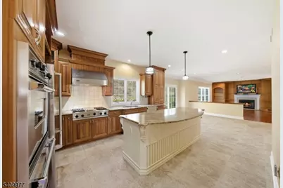 42 Kanouse Ln, Montville Township, NJ 07045 - Photo 6