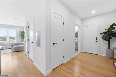 660 Bloomfield Ave #402, Bloomfield, NJ 07003 - Photo 10