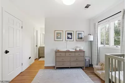 60 Tanager Ct, Wayne, NJ 07470 - Photo 4