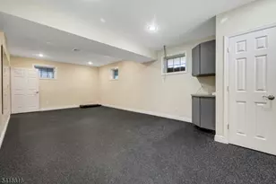 26 Sunset Rd, Livingston, NJ 07039 - Photo 30